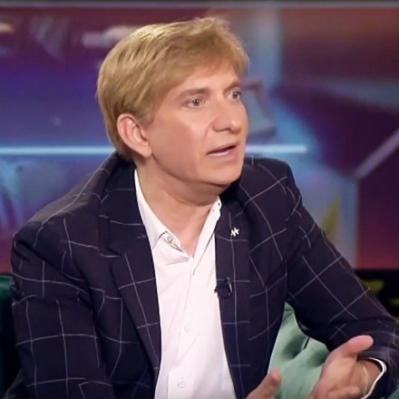 Μάκης Δελαπόρτας: «Η Ρένα ήταν νοικοκυρά που το βράδυ μεταμορφωνόταν σε σταρ, η Αλίκη ήταν σταρ»