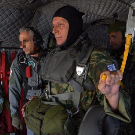 Αρχηγός ΓΕΕΘΑ: Ο Κωνσταντίνος Φλώρος έκανε άλμα από ελικόπτερο Chinook