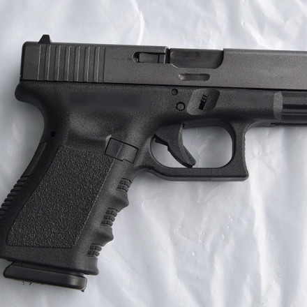 Νέος Κόσμος: Βρέθηκε πιστόλι με «παρελθόν» - Νέα τροπή στις έρευνες για το αυτοκίνητο οπλοστάσιο