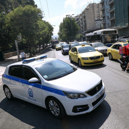 Τροχαίο στην Κηφισίας: Συνελήφθη ο οδηγός για την παράσυρση της ηλικιωμένης και της 3χρονης