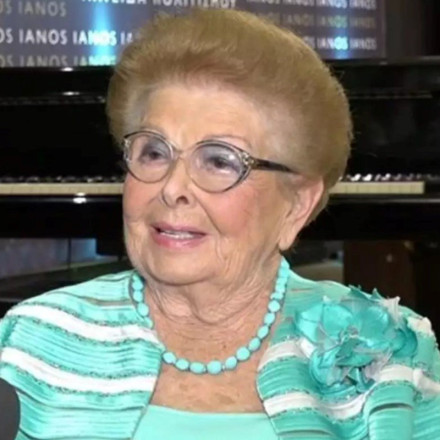 Facebook: Η ανάρτηση της Βέφας Αλεξιάδου για το ΚΚΕ που έγινε viral