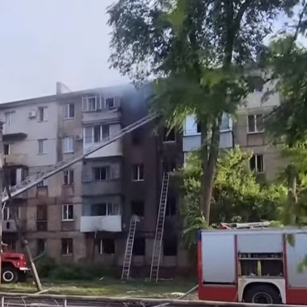 Ουκρανία: Ρωσικό πλήγμα σε πολυκατοικία - Τρεις νεκροί