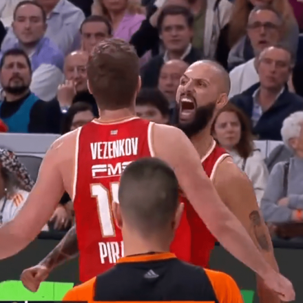 Ολυμπιακός: Οι πανηγυρισμοί Φουρνιέ και Βεζένκοφ [Vid]