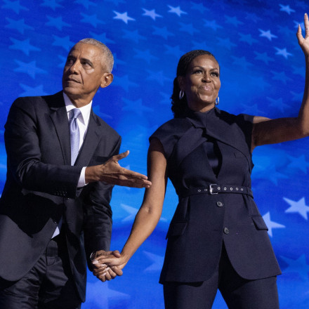 Νέο επεισόδιο στο σίριαλ του φημολογούμενου διαζυγίου των Ομπάμα - Ποια είναι η πέτρα του σκανδάλου