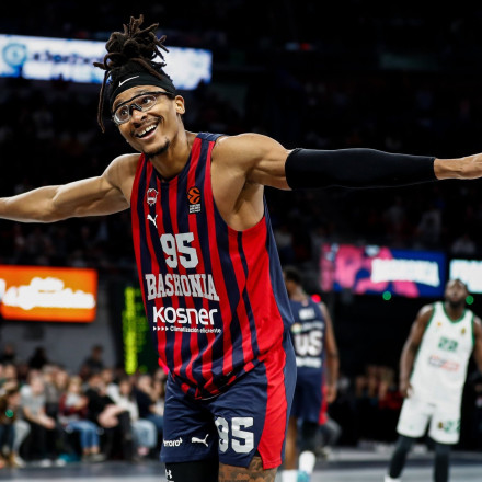 Μονέκε: «Αν είδατε το ματς, ξέρετε τι συνέβη»