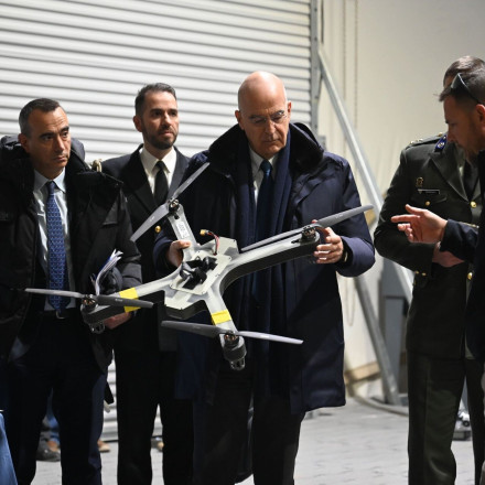 Στη «φωλιά» των αμερικανικών anti-drone συστημάτων ο Νίκος Δένδιας - Εντυπωσιακές εικόνες