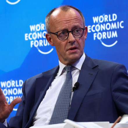 Σε ρυθμούς... Τραμπ η Γερμανία: «Θα απαγορέψουμε την είσοδο σε όλους τους παράνομους μετανάστες»