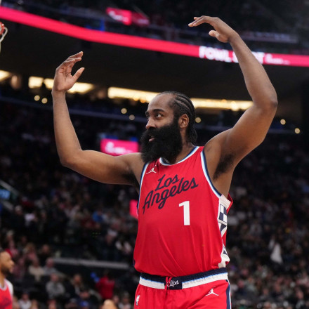 Οι Κλίπερς «εκτέλεσαν» τους Μπακς του Αντετοκούνμπο με 40άρα του... πληθωρικού Χάρντεν [vid]