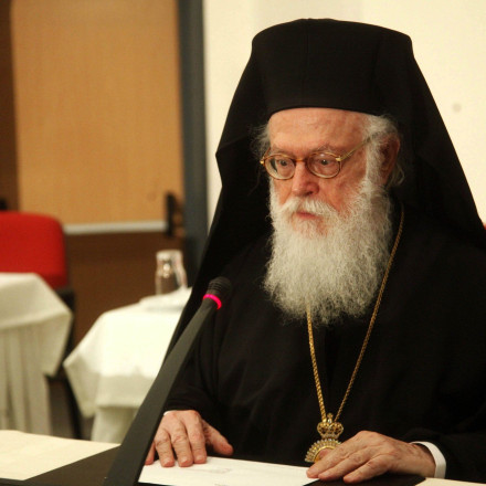 Η Εκκλησία της Αλβανίας διαψεύδει φήμες περί εκδημίας του Αρχιεπισκόπου Αναστάσιου