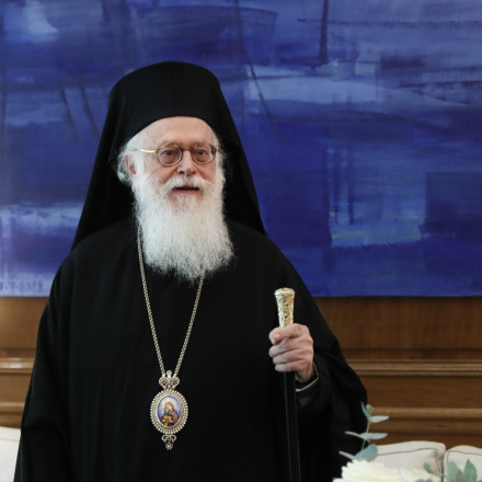 Εκοιμήθη ο Αρχιεπίσκοπος Αλβανίας Αναστάσιος