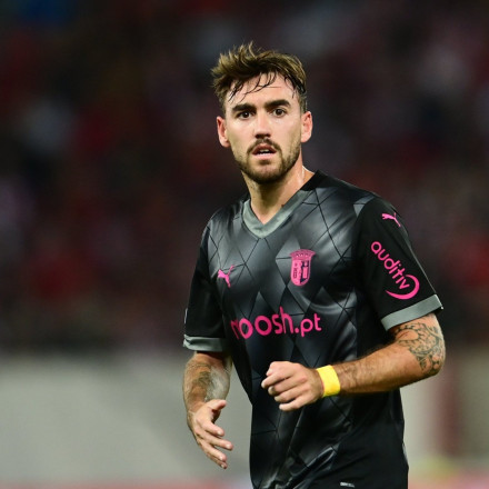 Στην Ελλάδα για τον Ολυμπιακό ο Αντρέ Όρτα - Ο Πορτογάλος μέσος θα παρακολουθήσει από κοντά το ντέρμπι