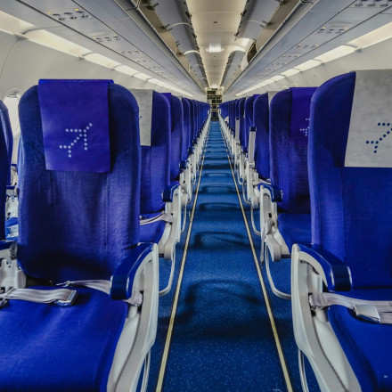 Θα πλήρωνες για μια άδεια θέση δίπλα σου στο αεροπλάνο; Αυτή η αεροπορική σου δίνει έξτρα χώρο