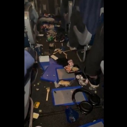 Πτήση τρόμου από Νιγηρία προς ΗΠΑ: Βίντεο με το χάος μέσα στο αεροπλάνο