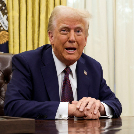 Δικαστής μπλόκαρε μέχρι τις 3/2 το «πάγωμα» των ομοσπονδιακών επιχορηγήσεων από τον Τραμπ