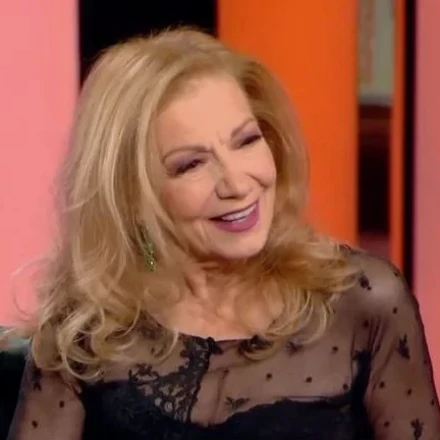 Πέμη Ζούνη: «Βαριόμουν να παίζω τις πιτσιρίκες, ήμουν 36 και επειδή φαινόμουν νεότερη, έπαιζα μικρές»