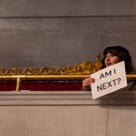 Σε «αναμμένα κάρβουνα» οι Έλληνες στις ΗΠΑ για τις απελάσεις Τραμπ - Γνωστή δικηγόρος μιλά στο flash