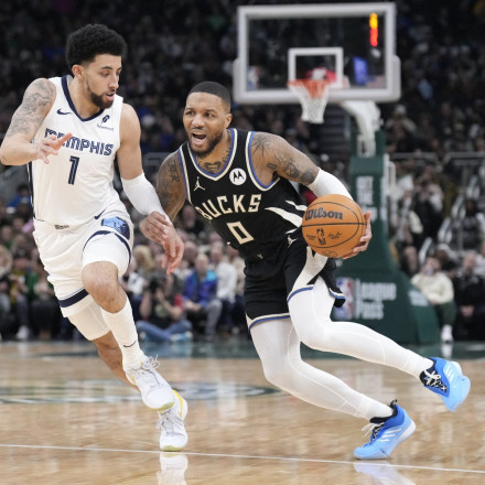 ΝΒΑ: Δεν τα κατάφεραν Γιαννής και Λίλαρντ κόντρα στους Γκρίζλις - Το γύρισαν στο τέλος οι Σέλτικς