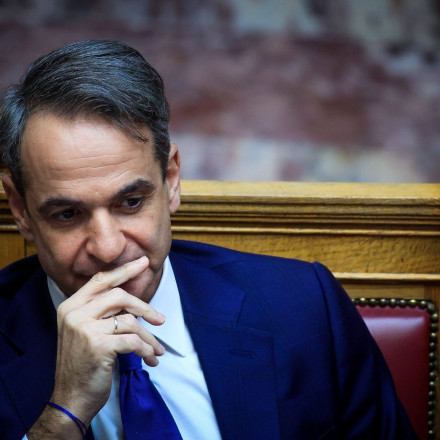 Τέμπη: Βγήκαν τα «γαλάζια μαχαίρια» - Ο Πλεύρης καρφώνει υπουργούς και ο Κικίλιας κάνει... ανασχηματισμό