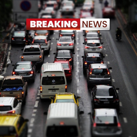 Καραμπόλα στην Ποσειδώνος - Κυκλοφοριακό κομφούζιο στο ύψος του «Σταύρος Νιάρχος»