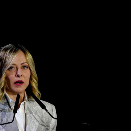 Ιταλία: «Η κυβέρνηση Μελόνι θα συνεχίσει στον ίδιο δρόμο για το μεταναστευτικό»