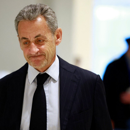 Γαλλία: Λίγο πριν τη φυλακή, ο Σαρκοζί έγινε δεκτός στο Ελιζέ