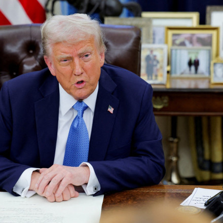 Ο Τραμπ λέει ότι θα ανακοινώσει δασμούς 25% σε χάλυβα και αλουμίνιο τη Δευτέρα