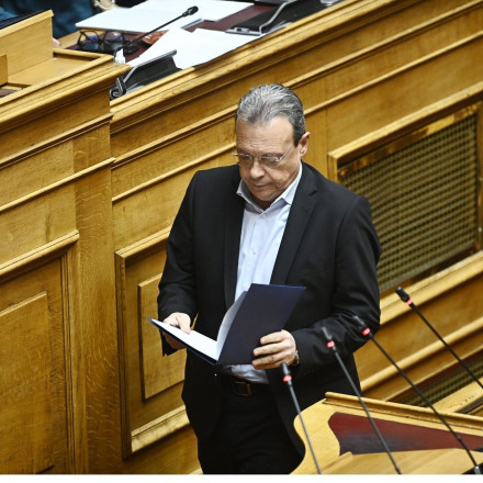 ΣΥΡΙΖΑ: «Βαριά καρδιά» στη στήριξη της προανακριτικής και ρήξη με το ΠΑΣΟΚ