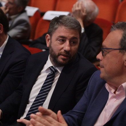 Λες και «ψάχνονται» να κάνουν τα Τέμπη εσωτερικό τους θέμα
