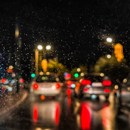 Κακοκαιρία: Άνοιξε η Πειραιώς - Αποκαταστάθηκε η κυκλοφορία μετά την καταιγίδα