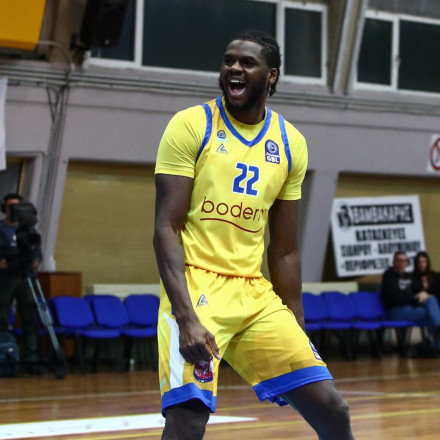 «Άντεξε» το Λαύριο και πήρε τη νίκη με 94-92 κόντρα στο Μαρούσι και τον... ρέκορντμαν Φρίντικσον [vid]