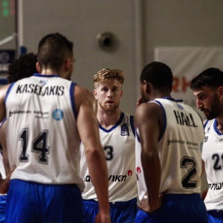 Τεράστια ανατροπή και νίκη για την Καρδίτσα επί του Περιστερίου με 89-83 [vid]