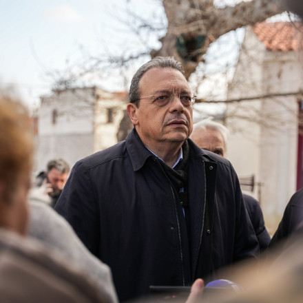 Επίθεση Φάμελλου στον Μητσοτάκη από τη σεισμόπληκτη Βρίσα της Λέσβου: «Αυτή η Ελλάδα δεν μας αξίζει»