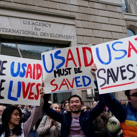 Στο στόχαστρο Τραμπ η USAID - Προγραμματίζει να κρατήσει μόνο 294 από τους 10.000 εργαζόμενους