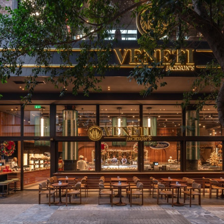 Jackson Hall: Το 90's στέκι στο Κολωνάκι επέστρεψε - Οι διαφορές με το original