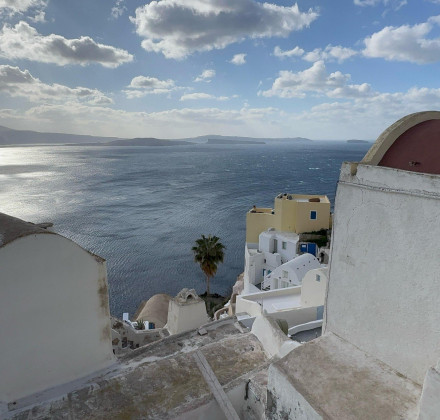 Σαντορίνη: Τουριστική δυναμική παρά τη σεισμική δραστηριότητα - «Αγκάθια» υπερτουρισμός και υποδομές Σαντορίνη: Τουριστική δυναμική παρά τη σεισμική δραστηριότητα - «Αγκάθια» υπερτουρισμός και υποδομές