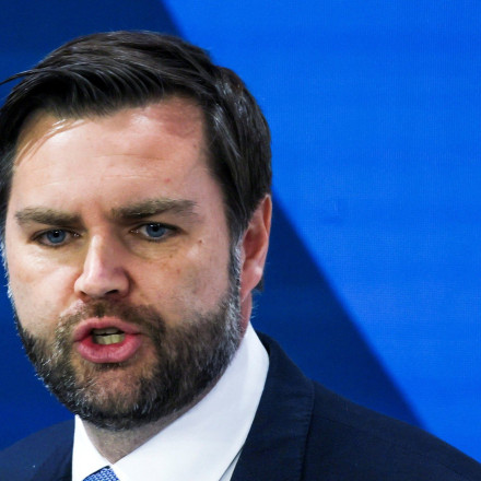 Διάσκεψη του Μονάχου - «Στην πόλη υπάρχει νέος σερίφης...», αχαλίνωτος Βανς με «πυρά» στην Ευρώπη