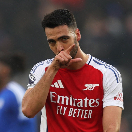 Ο... φορ Μερίνο έδωσε την νίκη στην ομάδα του Αρτέτα που μείωσε στους 4 από την κορυφή (0-2)