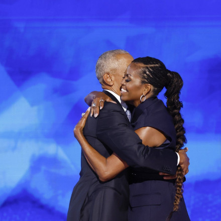 Μπαράκ και Μισέλ Ομπάμα ποστάρουν για του Αγίου Βαλεντίνου βάζοντας τέλος στα σενάρια χωρισμού