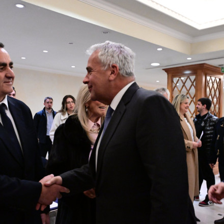 Κόσμος και κοσμάκης στην πίτα του Μπελέρη - Λίγο ανασχηματισμός και πολύ... Ράμα στα «πηγαδάκια»