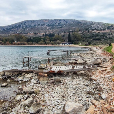 Η Καραθώνα όπως δεν την έχετε ξαναδεί – Άμπωτη που συναρπάζει στο Ναύπλιο