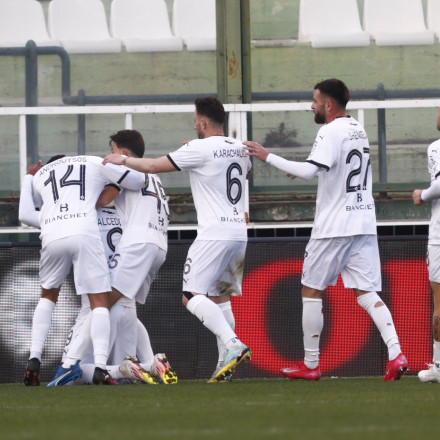 Athens Kallithea - ΟΦΗ (1-3): «Καθάρισαν» σε ένα τέταρτο οι «Κρητικοί» και ανεβαίνουν ψηλότερα