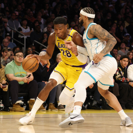 ΝΒΑ: Σπουδαίο «διπλό» των Χόρνετς επί των Λέικερς (97-100) [Vid]