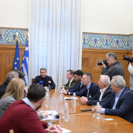 Ανδρουλάκης: Η κυβέρνηση αποφασίζει ερήμην της τοπικής αυτοδιοίκησης