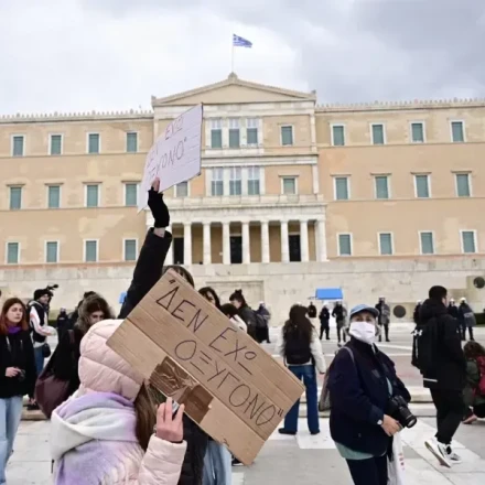 Καιρός: Τελικά θα βρέξει σε Αθήνα, Θεσσαλονίκη; Η πρόγνωση της ΕΜΥ για τα συλλαλητήρια των Τεμπών
