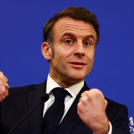 Μακρόν: Χτυπά συναγερμό για τα σχέδια του Πούτιν και ανοίγει γαλλική πυρηνική ομπρέλα για την Ευρώπη