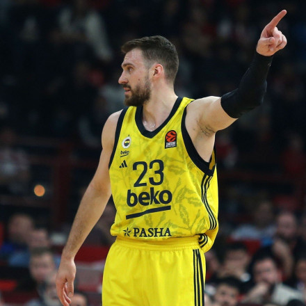 Διπλό - δήλωση για τη Φενέρ στο Παρίσι, 87-83 και οι Τούρκοι... κυνηγούν τον Ολυμπιακό [vid]