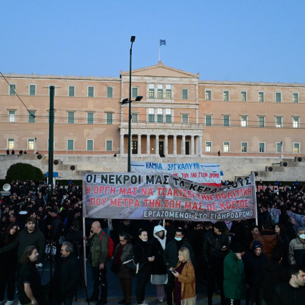 Δημοσκόπηση GPO: Τα Τέμπη σπάνε το «ταμπού» των πρόωρων εκλογών - Καλπάζουν Βελόπουλος και Ζωή