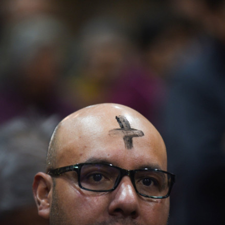 Ash Wednesday: Τι είναι η Τετάρτη των Τεφρών που γιόρτασε η Καθολική Εκκλησία