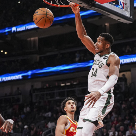 Χοκς – Μπακς (121-127): «Διπλό» για το Μιλγουόκι με triple double του Αντετοκούνμπο [Vid]