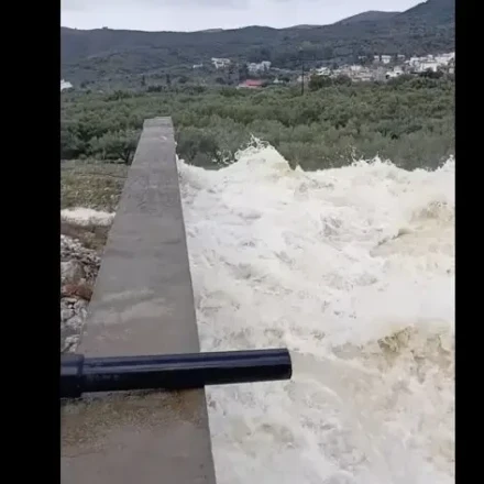 Κρήτη: Μεγάλη ποσότητα νερού ρέει στο φράγμα του Αποσελέμη!